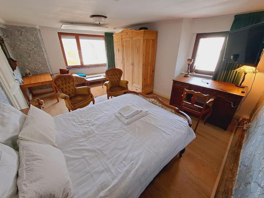 Haus Moselwald - 3 Bedrooms Enkirch Εξωτερικό φωτογραφία